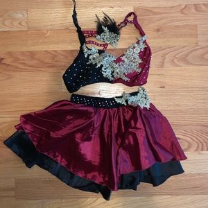 DANCE COSTUME